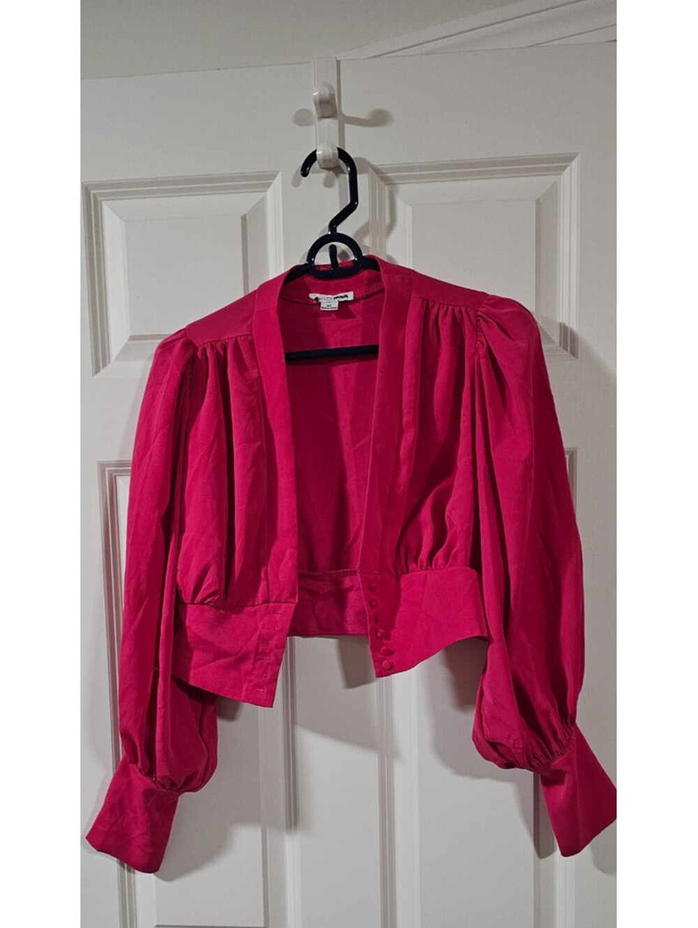 Fashion nova hot pink cropped blouse with dramatic puff sleeves size Medium
